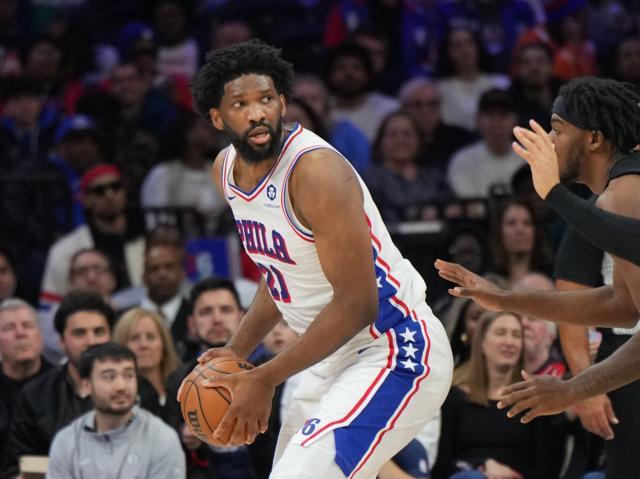 76人崩塌！揭秘恩比德膝伤：若动手术需休养1-2年